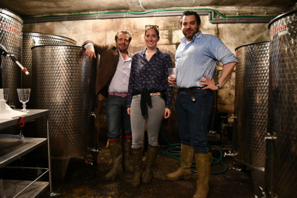 Die Winzer des Weingutes Schluss Marusevec sind Maximilian Pongratz-Lippitt, Camilla Lamberg und Christoph Eder
